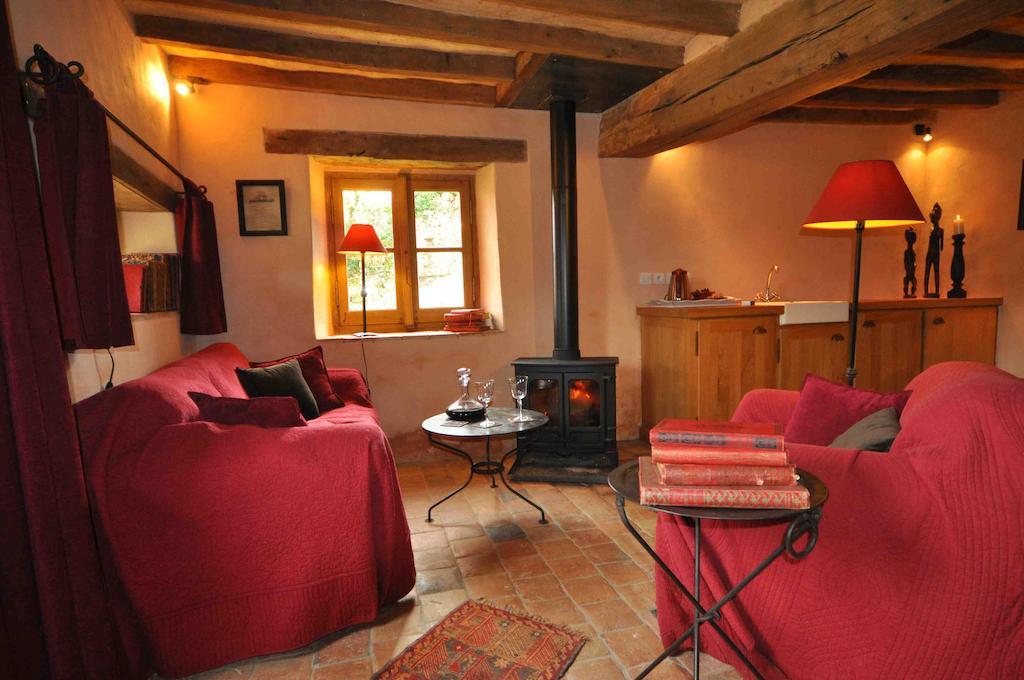 Domaine Du Ris De Feu Chambres D'Hotes De Charme Chalais  Room photo